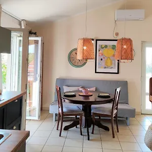 For Two 200m From The Apartment Pula